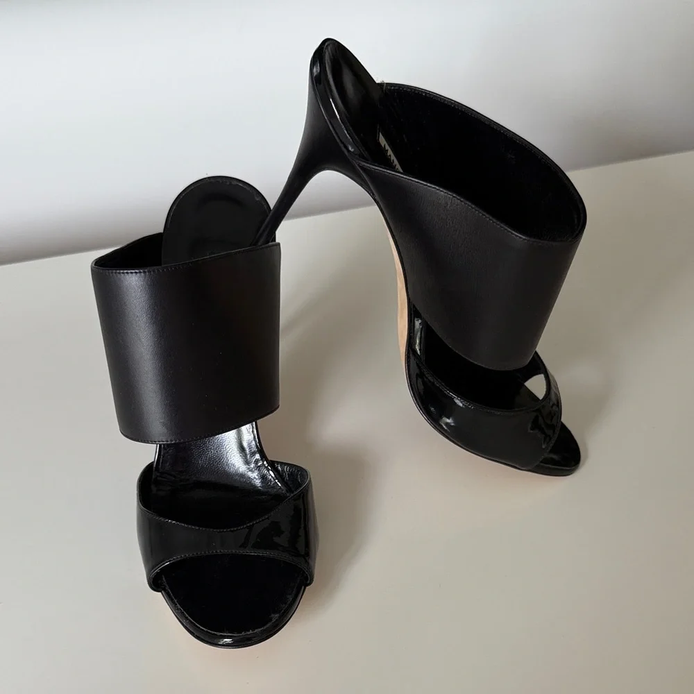 NEW w/Tags Manolo Blahnik Elegant Black Women's Heels Size 41EU | 10US - Picture 2 of 9